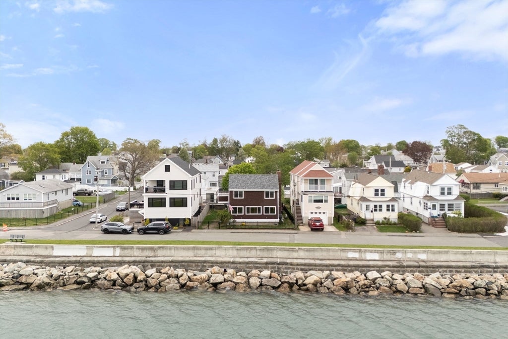 61 Edgewater Dr, Quincy, MA Photo #26