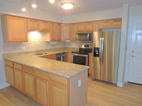 24 Greenleaves Drive 411 Amherst MA 01002