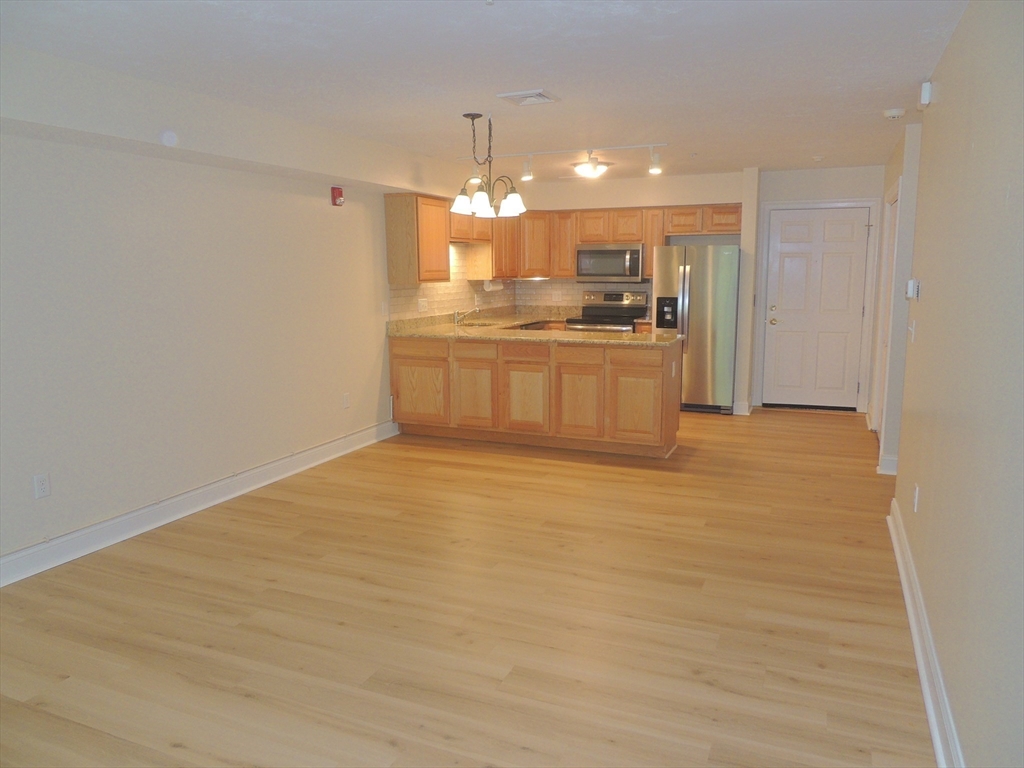 24 Greenleaves Drive 411