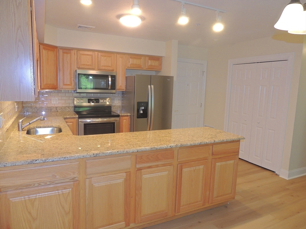 24 Greenleaves Drive 411