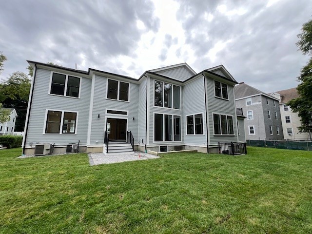 34 John St