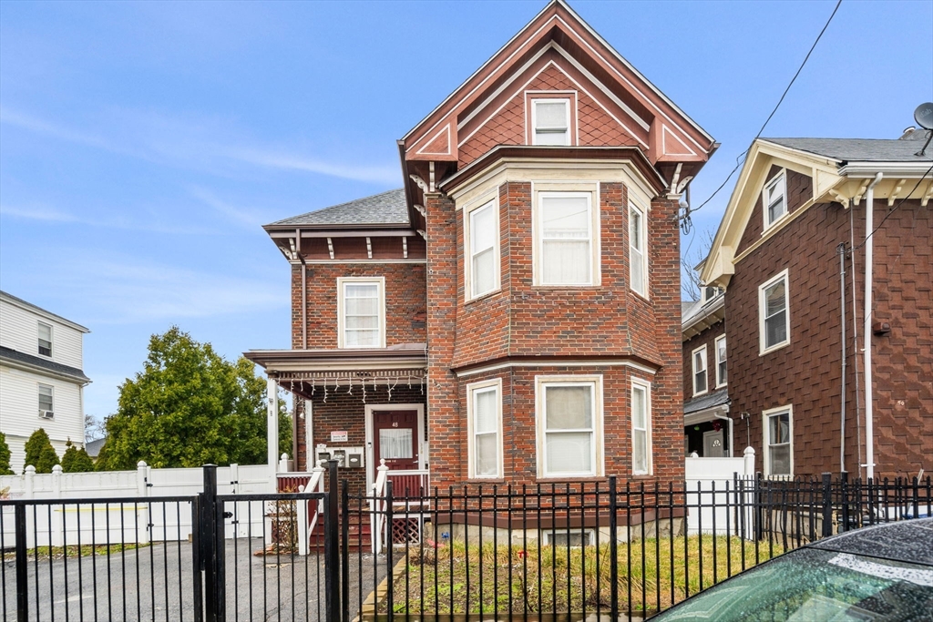 48 Quincy St