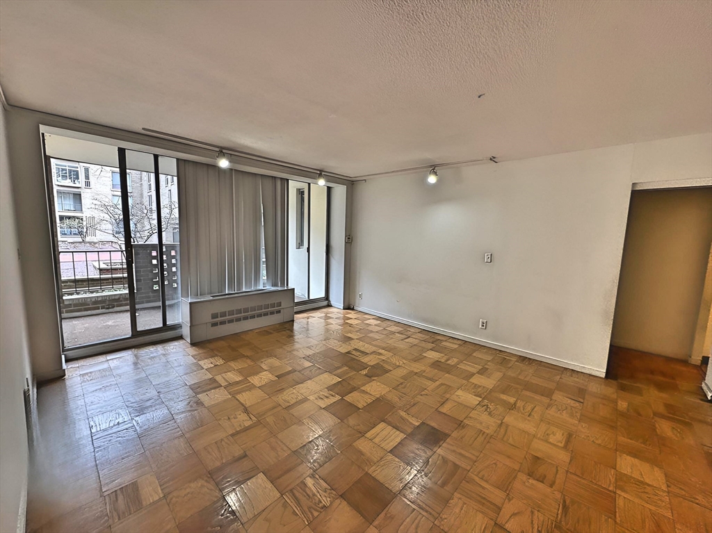 99 Pond Ave 222