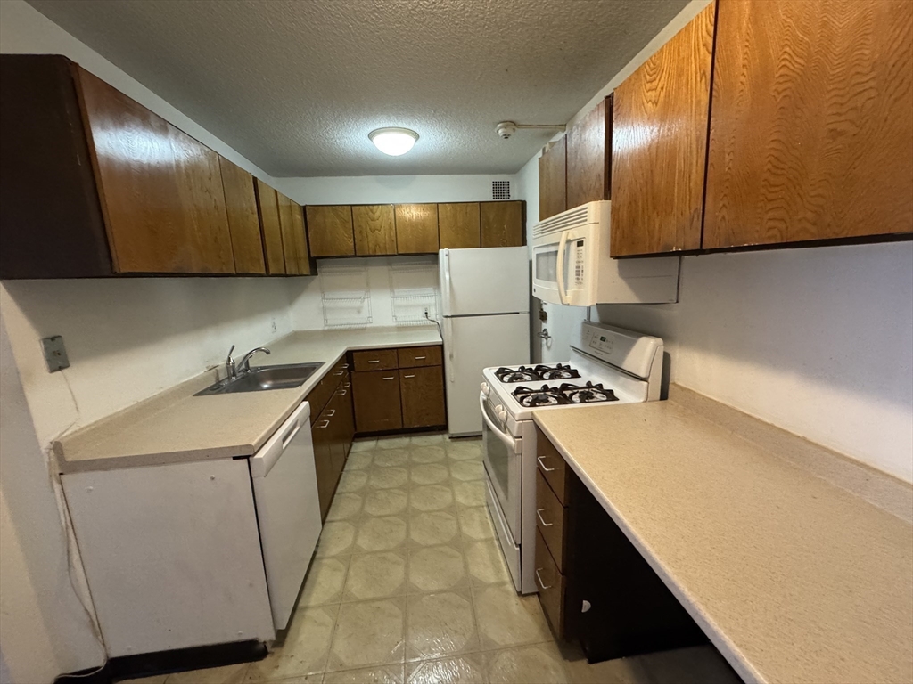 99 Pond Ave 222