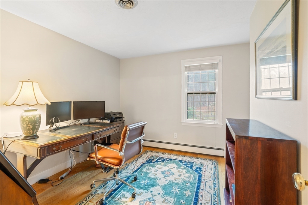 Norfolk, Massachusetts 02056, United States, 4 Bedrooms Bedrooms, ,3 BathroomsBathrooms,Residential,Pending,106956