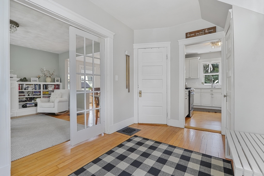 43 Meridian St