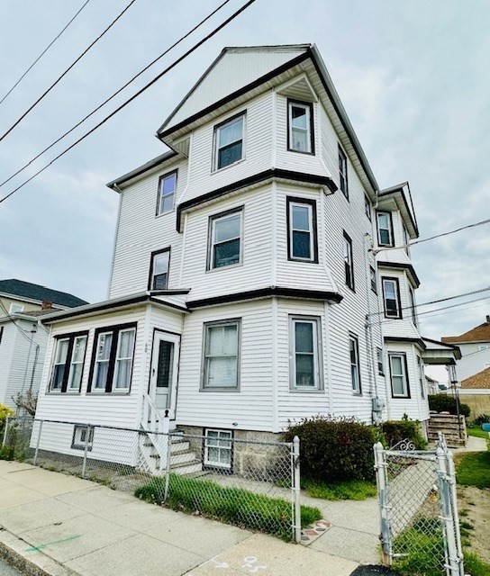 Photo of 60 Murray St, Fall River, MA