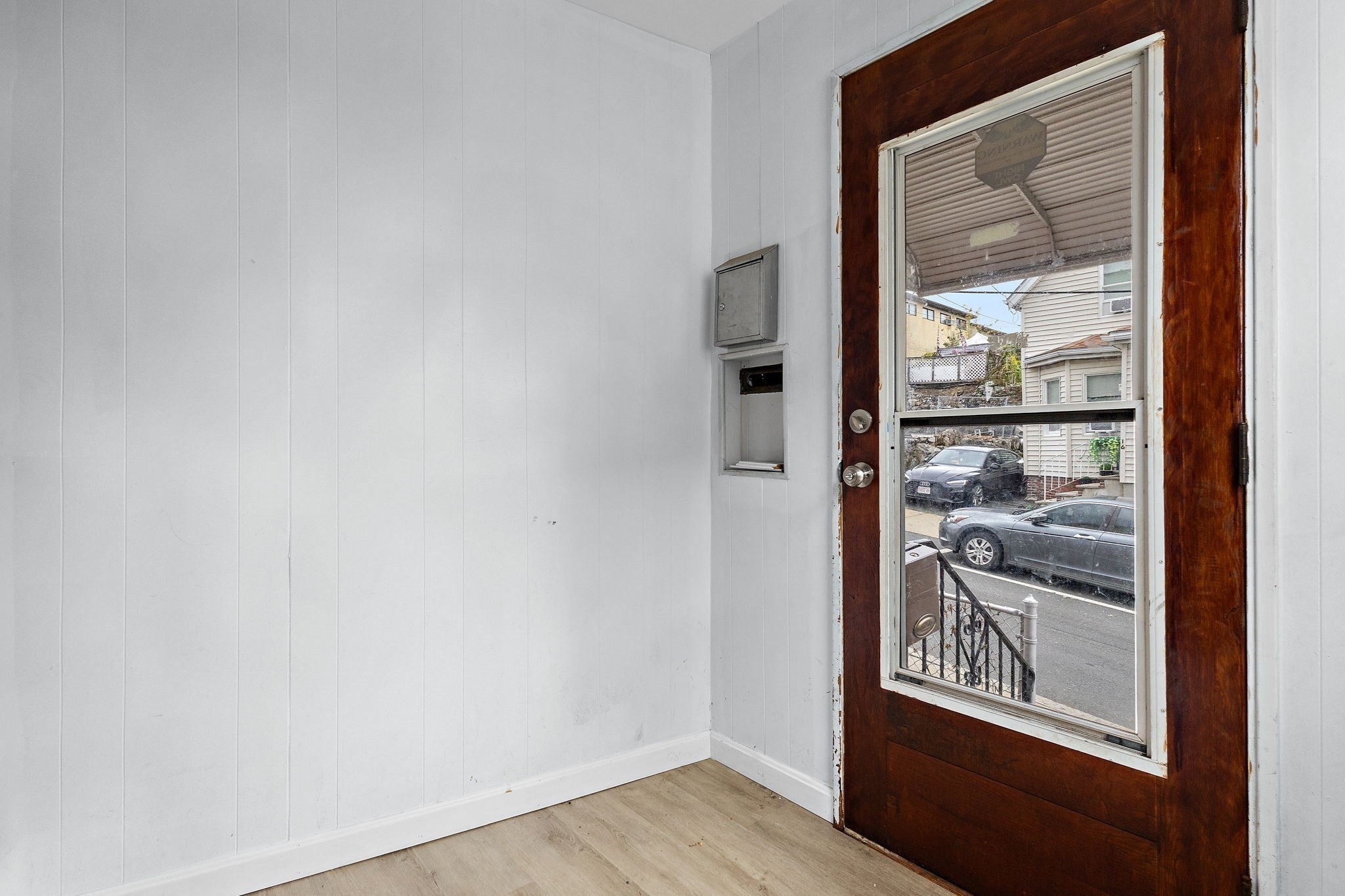 17 Ashton St