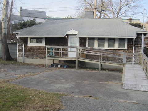 Photo of 64 Kins Ct, Wareham, MA 02558 (MLS # 73461153)