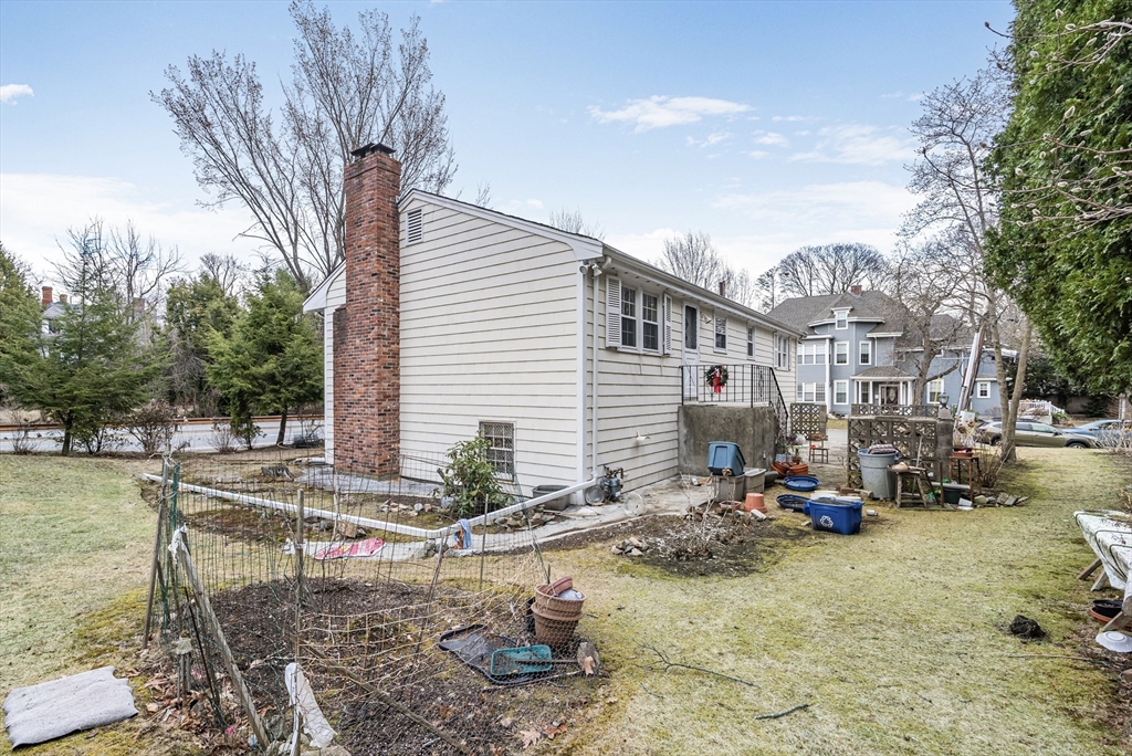 32 Rockland St
