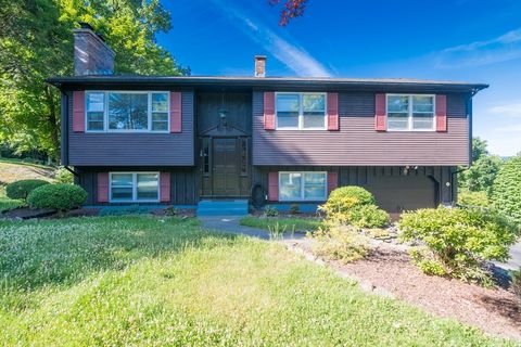 Photo of 45 Skyline Dr, Westfield, MA 01085 (MLS # 73541016)
