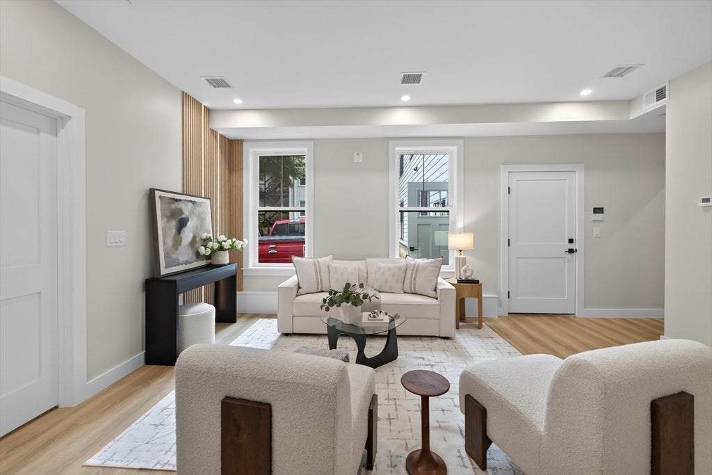 2 Readfield Place 4