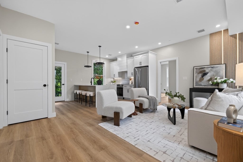 2 Readfield Place 4