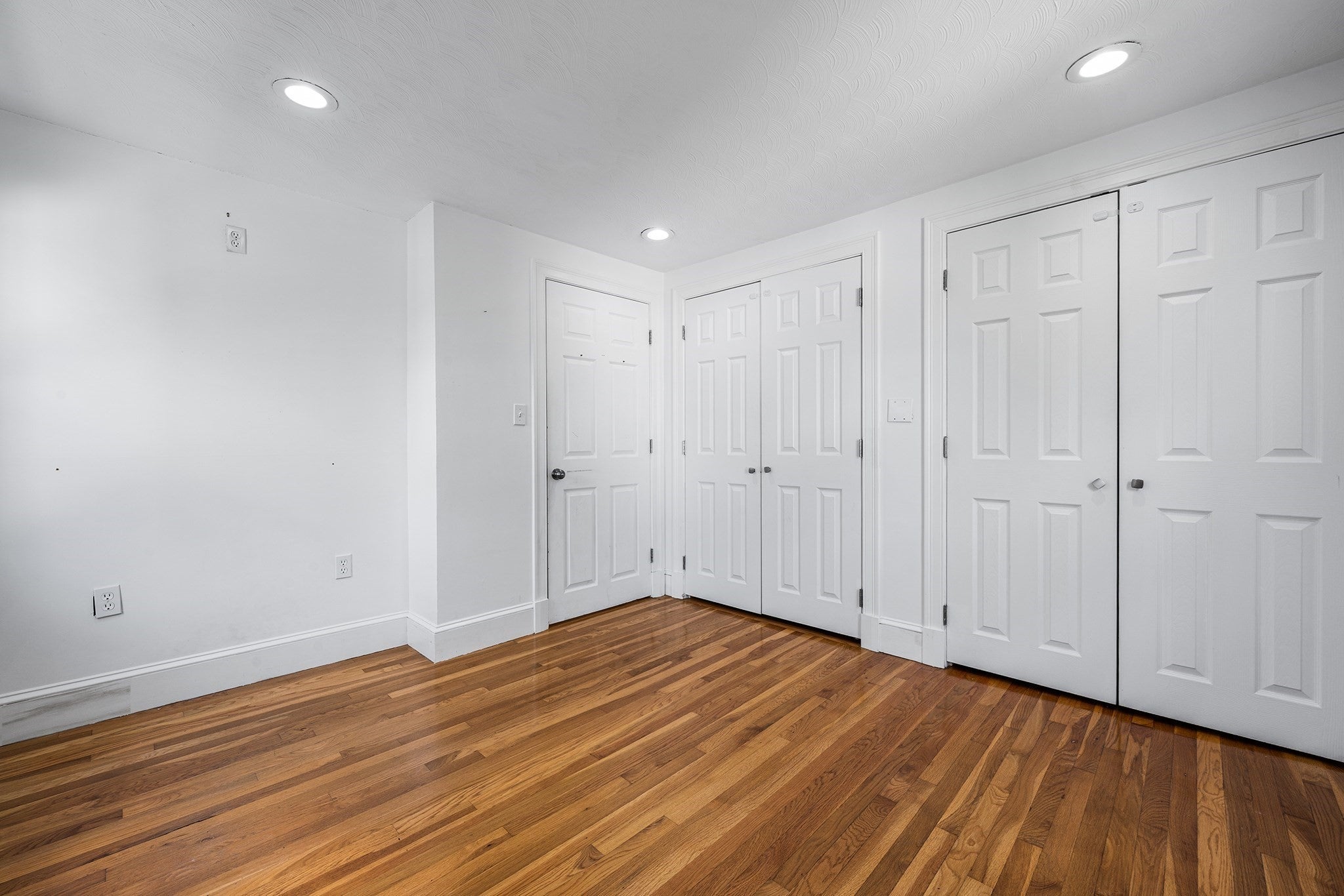 5 Falmouth Rd, Watertown, MA Photo #12