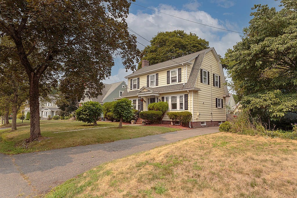 52 Oak Ridge Road