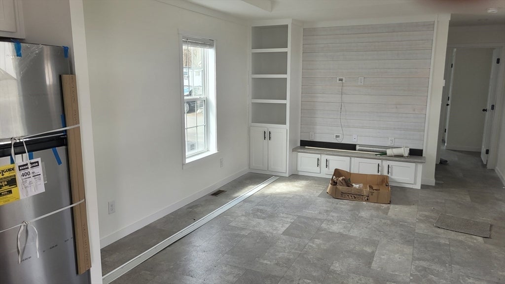 286 Newbury 10