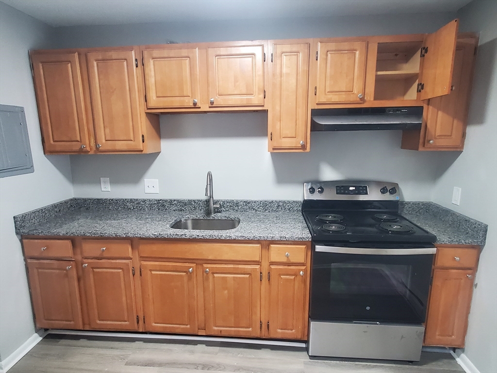 760 Cummins Highway 28