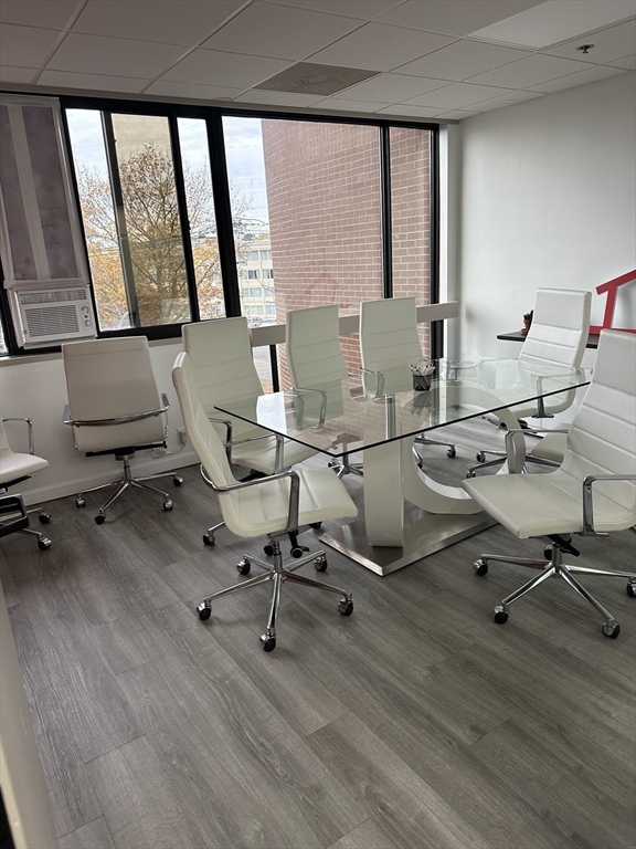 100 Corporate Pl 505