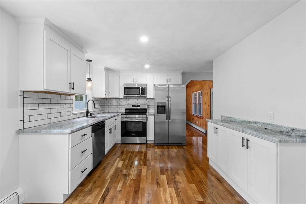 6 Walter St
