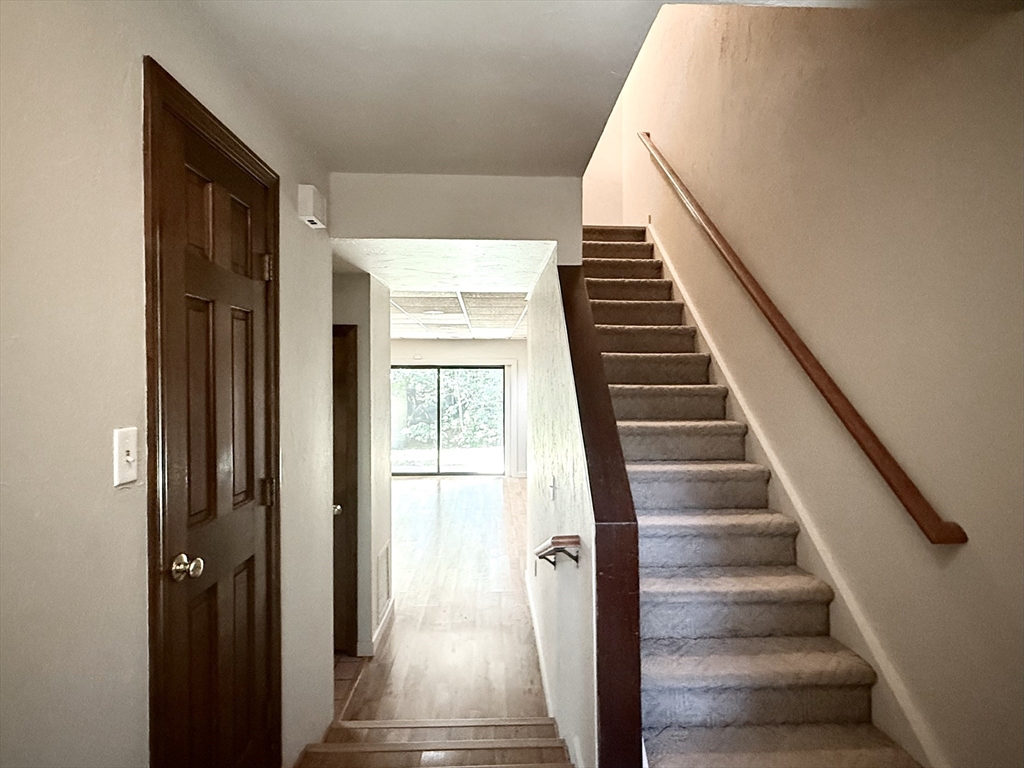 18 Highwood Dr 18