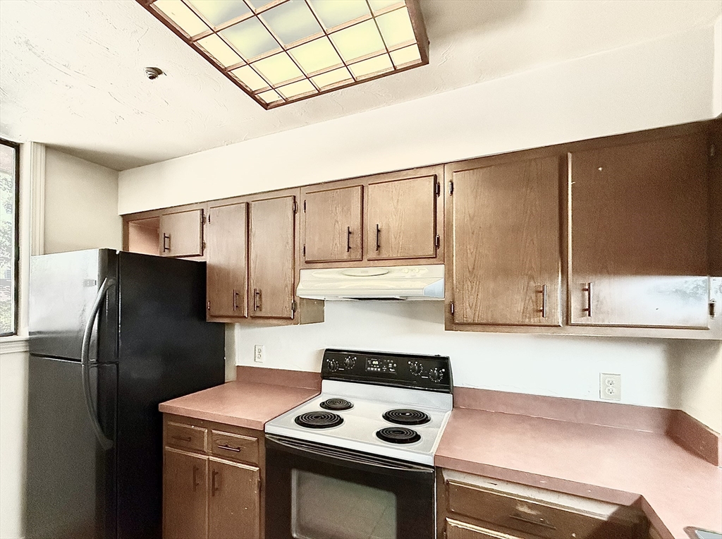 18 Highwood Dr 18