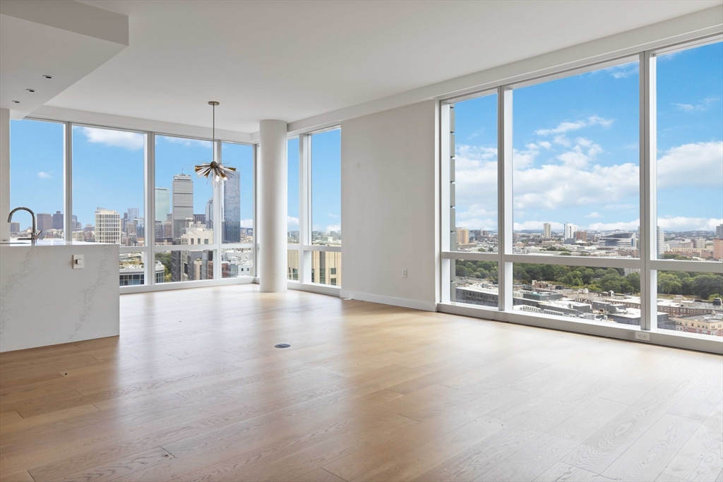 188 Brookline Ave 20J