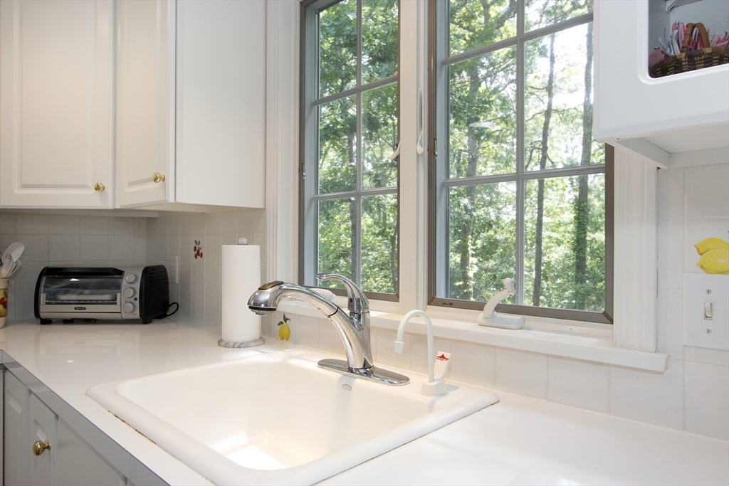 18 Periwinkle Ln