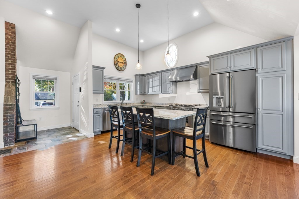 39 Lawnview Dr