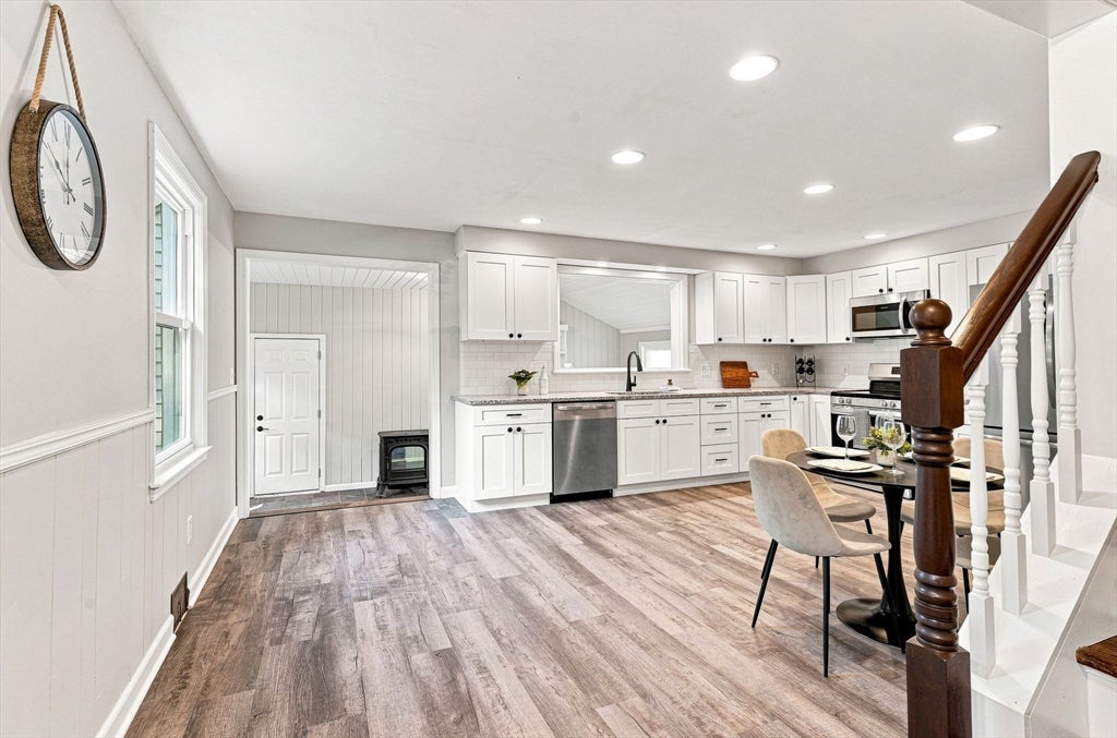 3 Maplelawn Dr