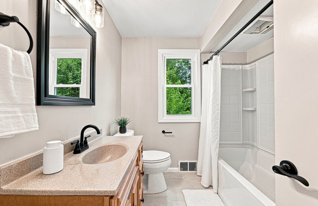 3 Maplelawn Dr, Monson, MA, 3 Maplelawn Dr, Monson, MA Photo #21