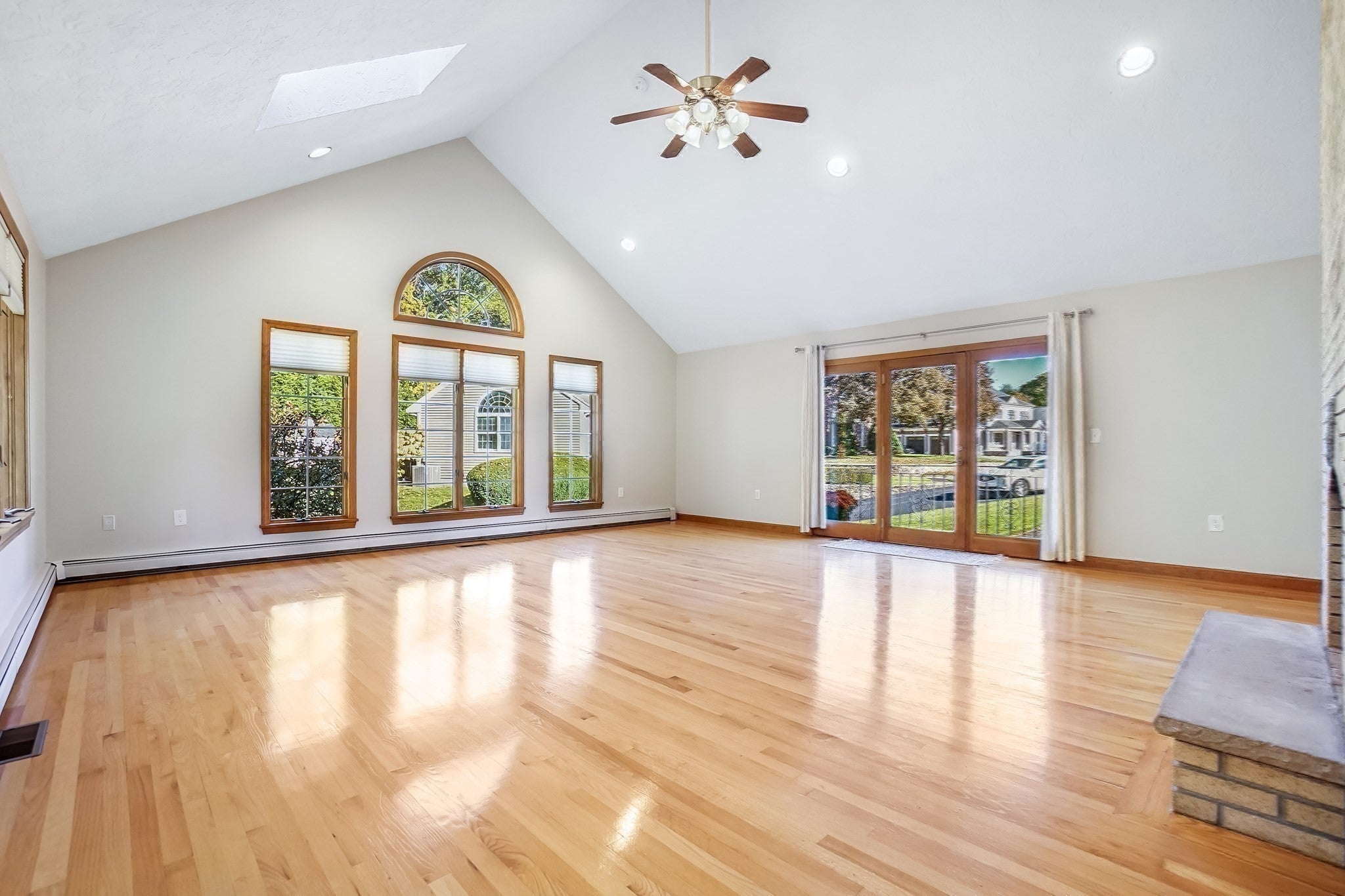 135 Lauricella Lane, Waltham, MA, 135 Lauricella Lane, Waltham, MA Photo #8