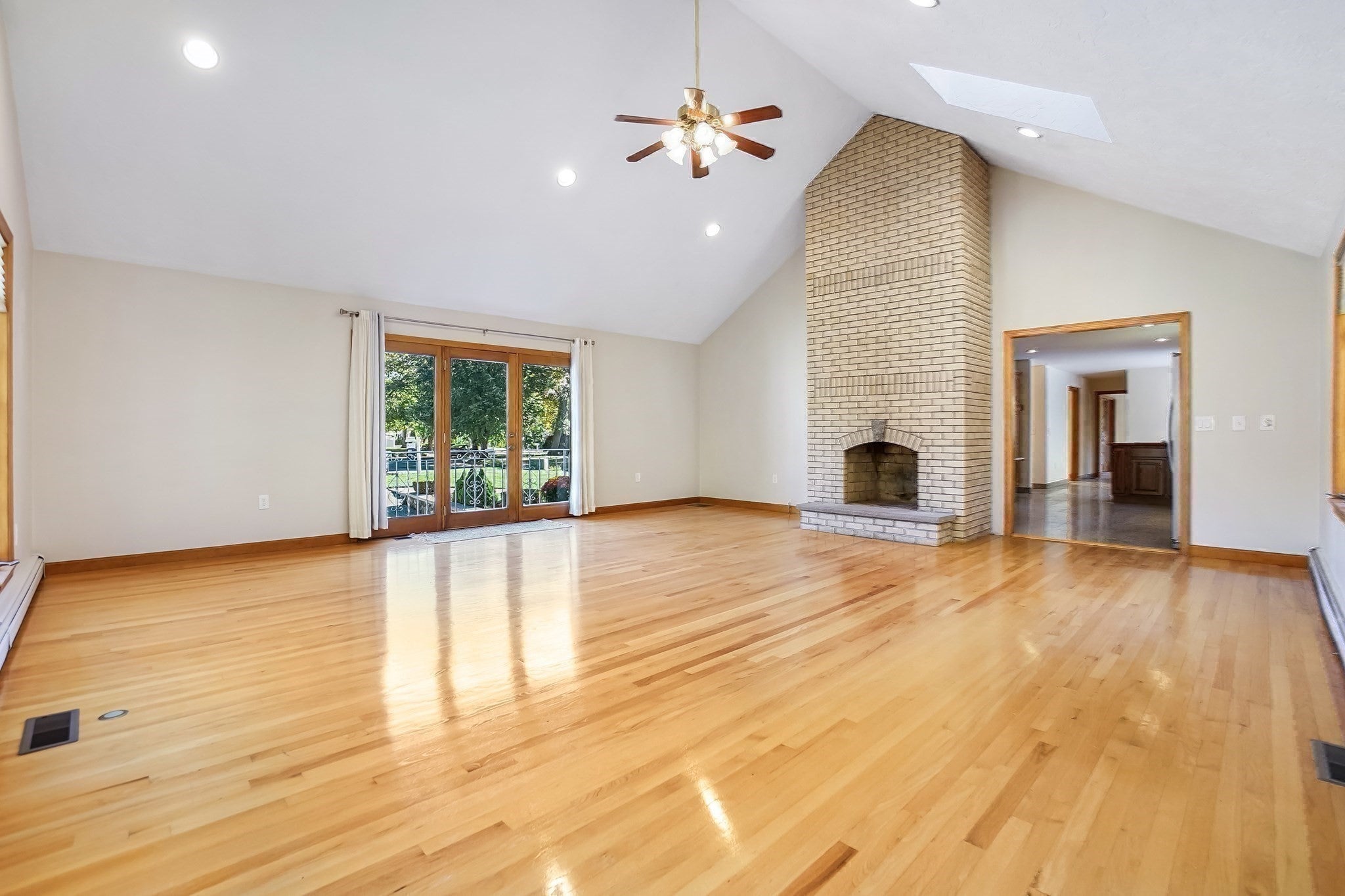 135 Lauricella Lane, Waltham, MA, 135 Lauricella Lane, Waltham, MA Photo #12