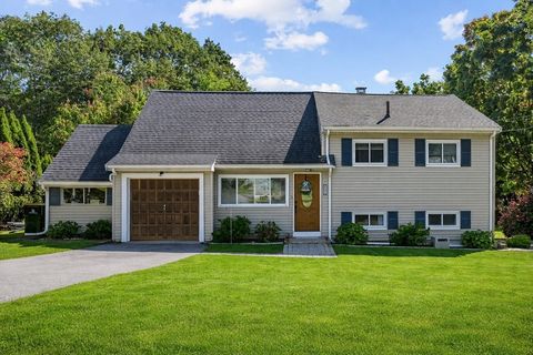 17 Oakvale Road Framingham MA 01701