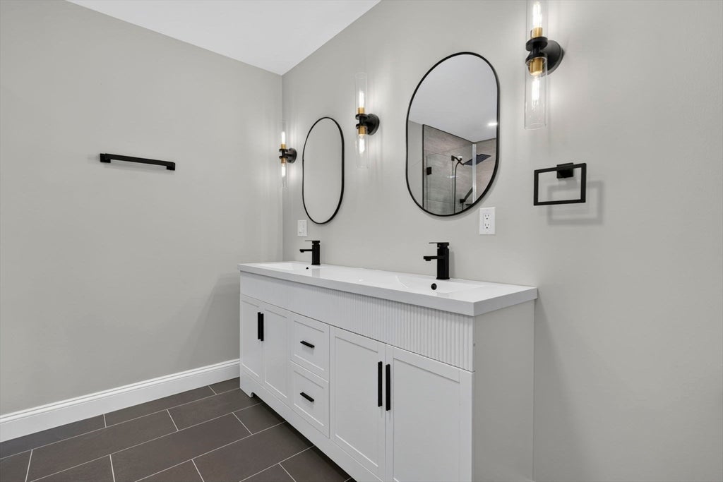 27 Rollins ST #B, Groveland, MA, 27 Rollins ST #B, Groveland, MA Photo #34