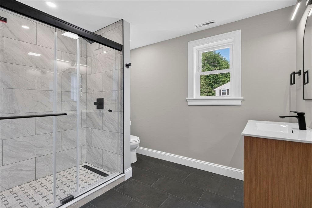 27 Rollins ST #B, Groveland, MA, 27 Rollins ST #B, Groveland, MA Photo #8