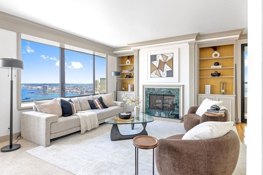 85 E India Row 31AB