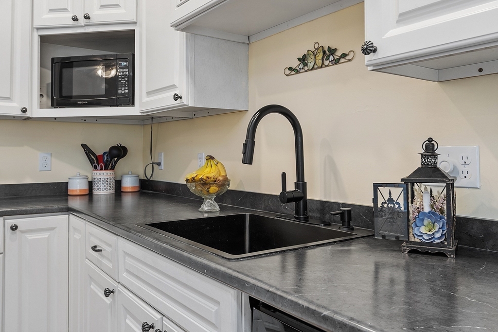 246 Beachview Dr.