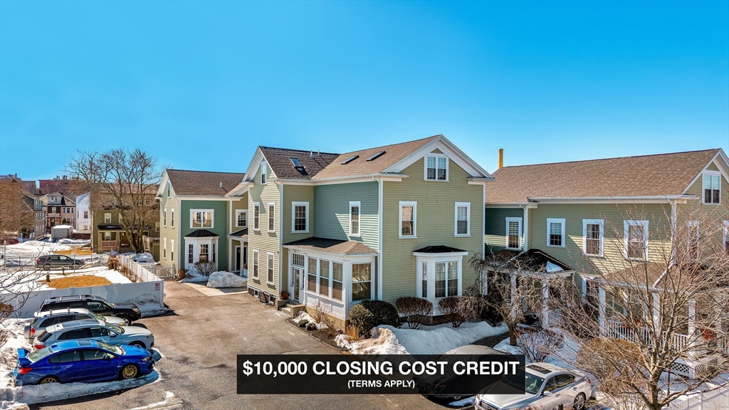 121 East Cottage Street. UNIT 4