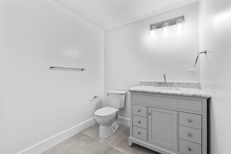 Cambridge, Massachusetts 02139, United States, 4 Bedrooms Bedrooms, ,3 BathroomsBathrooms,Residential,Pending,208832