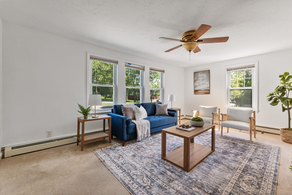 225 W Main St