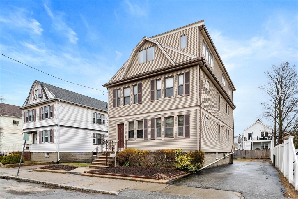 21-23 Seventh St