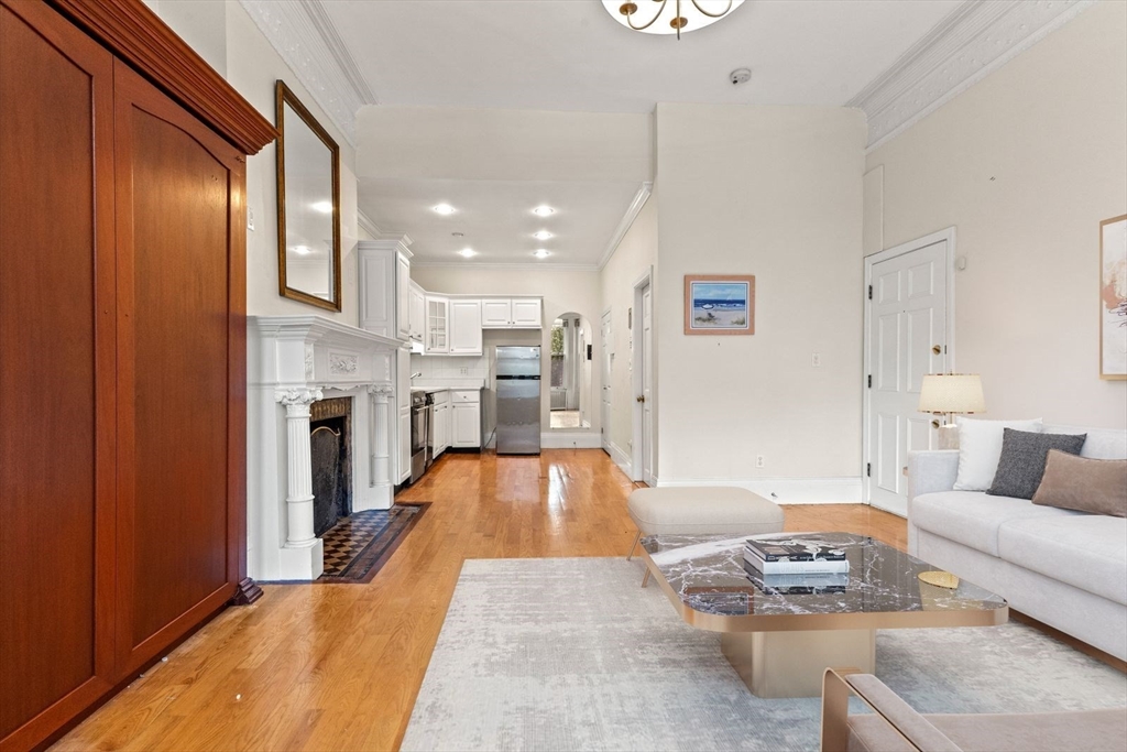 394 Marlborough St 3