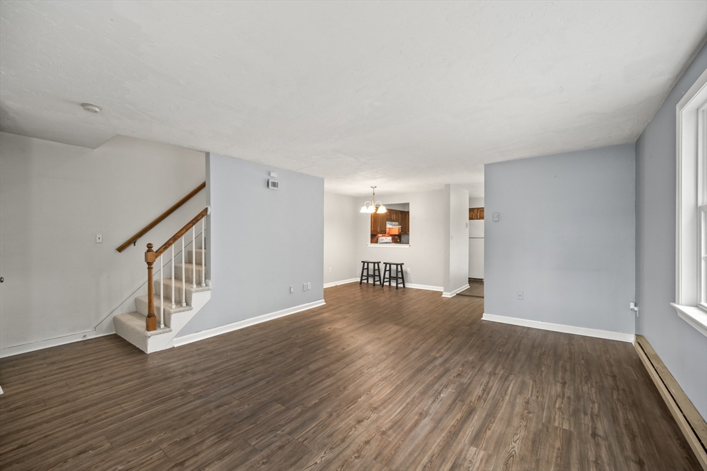 585 Turnpike St 13