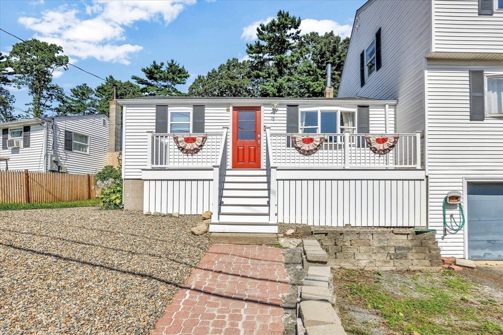 15 Beechwood Ave, Lakeville, MA Photo #6