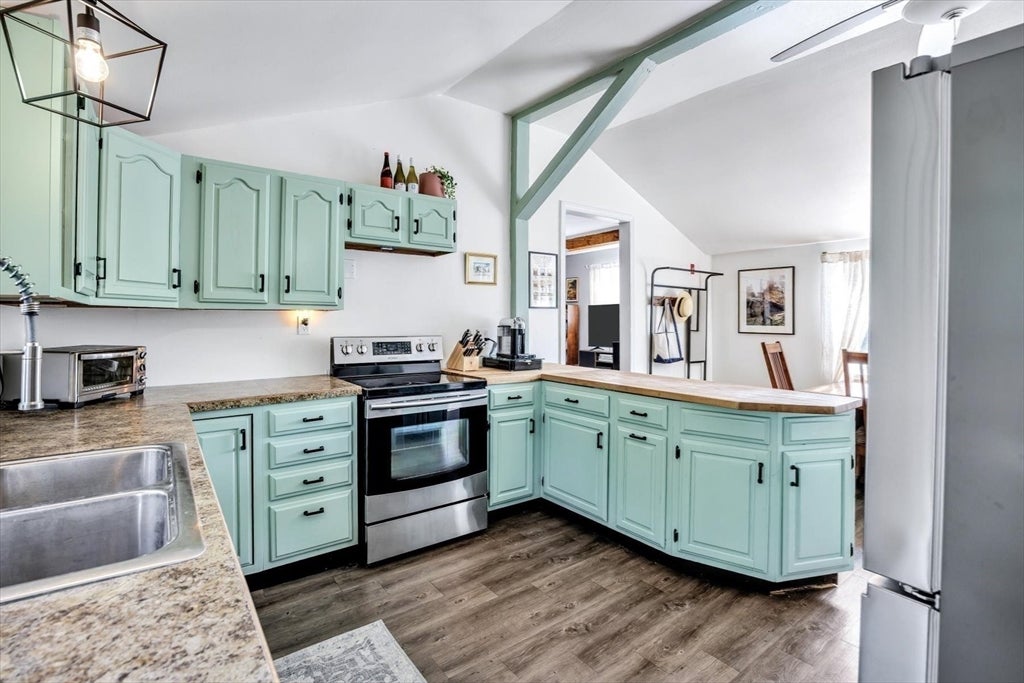 15 Beechwood Ave, Lakeville, MA Photo #13