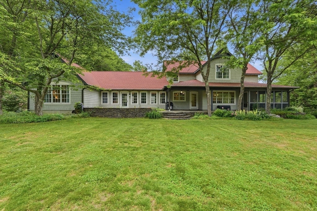 18 Eveningstar Dr