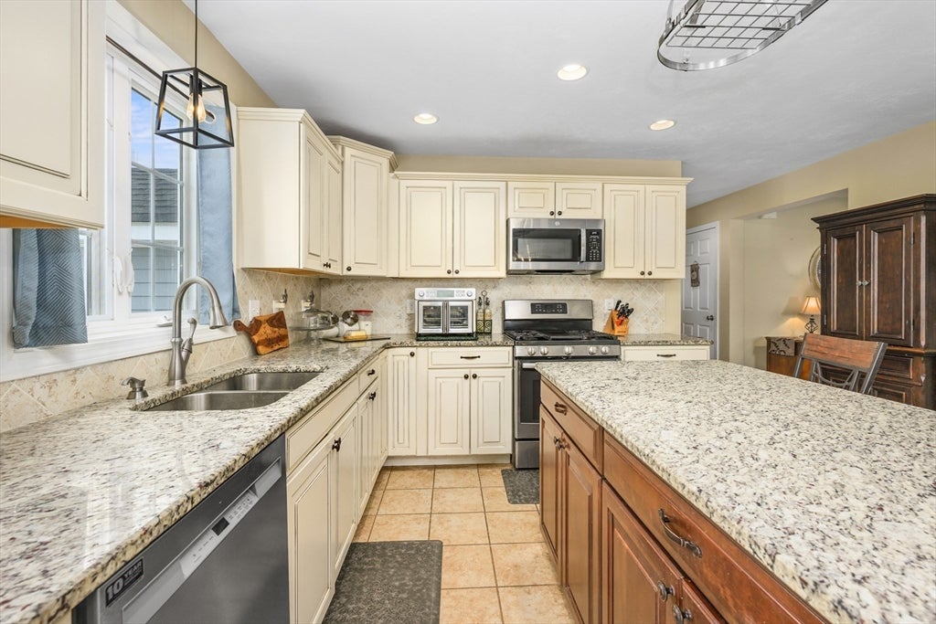 138 Sprague St, Fall River, MA, 138 Sprague St, Fall River, MA Photo #11