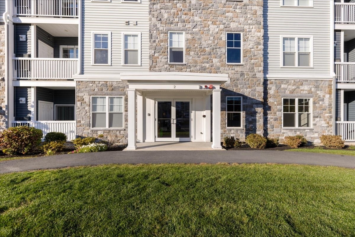 2 Stratton Dr 309