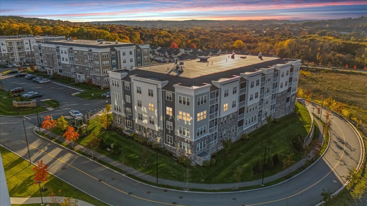 2 Stratton Dr 309