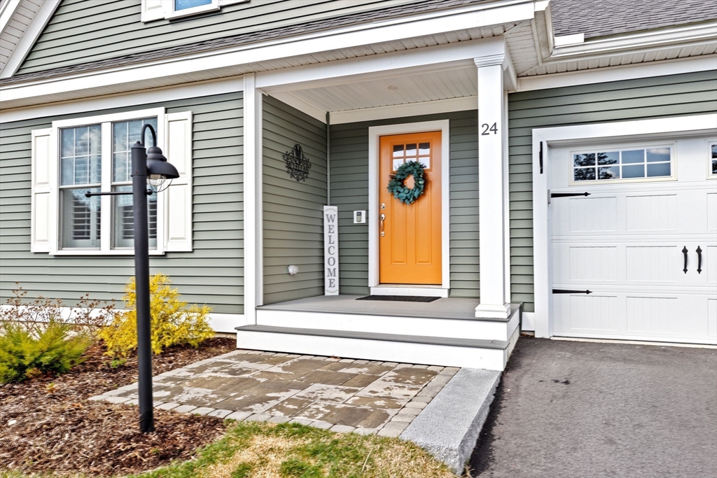 24 Lotus Dr